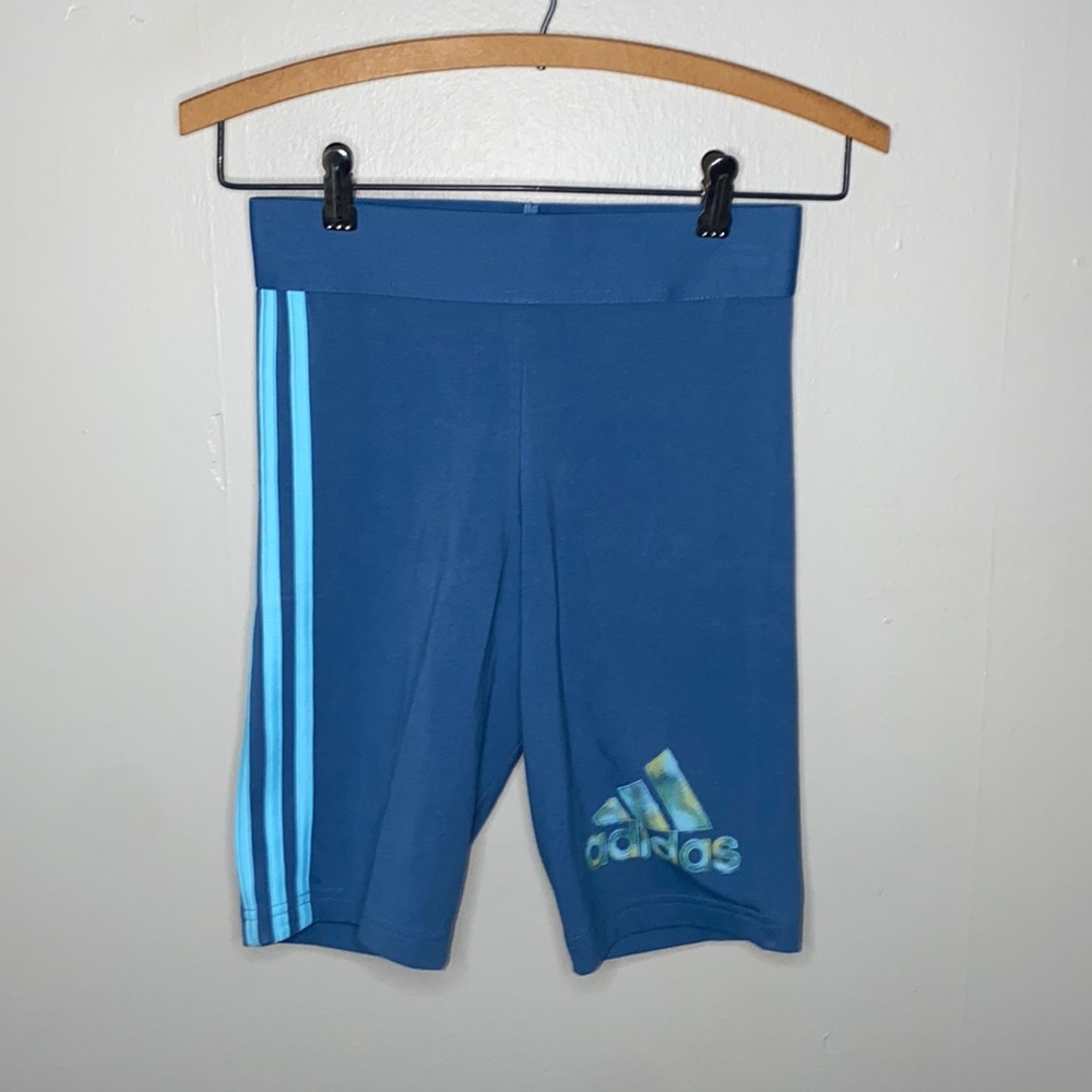 🎱Adidas Women's Shorts Adidas Gradient Logo Bike Shorts! - Picture 2 of 8